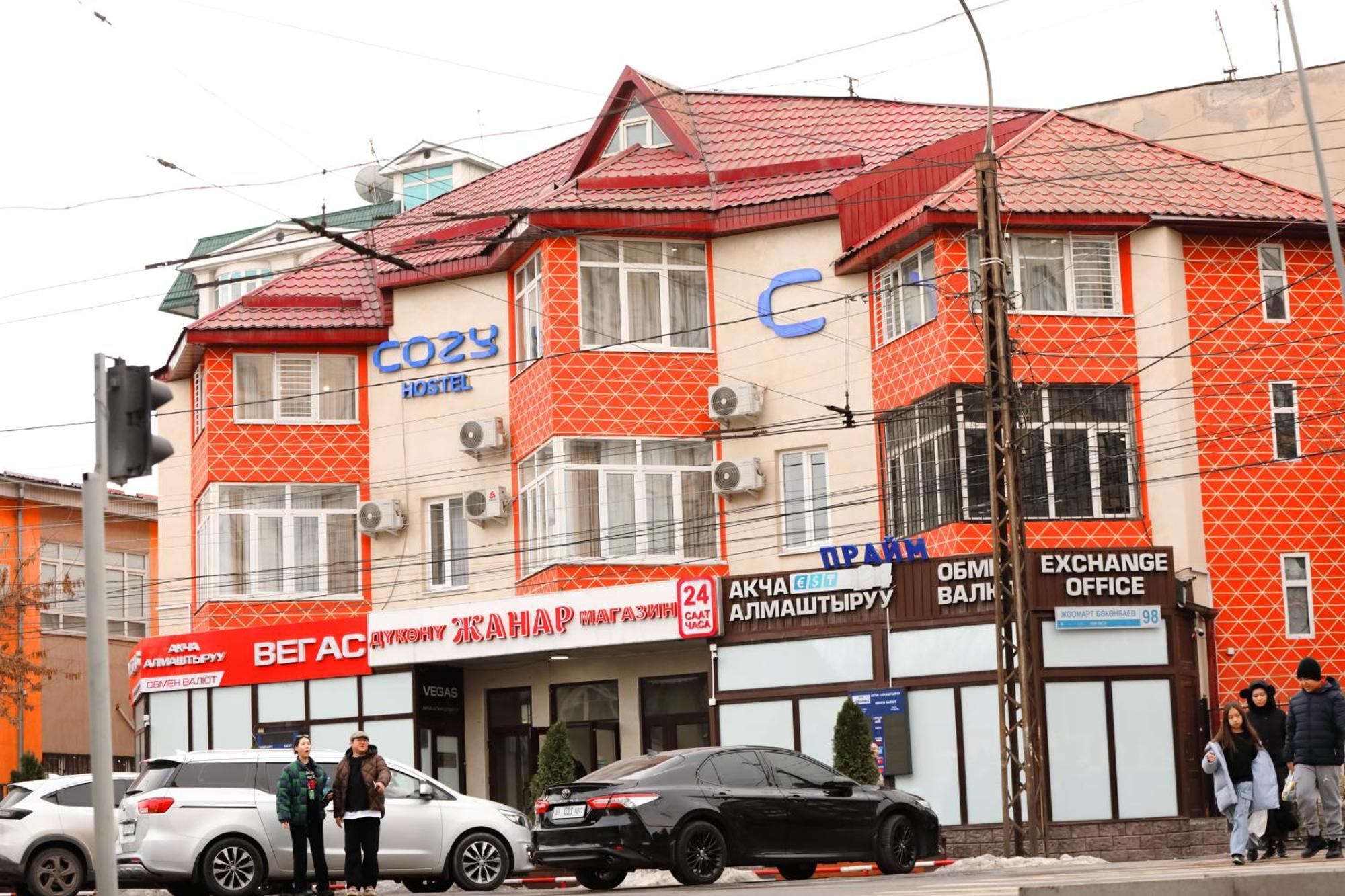 Cozy Hostel Bishkek Exteriör bild